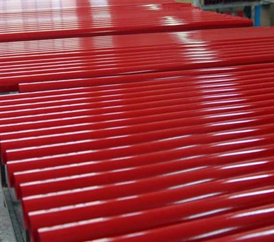 Kõrge tugevusega kerge klaaskiudprepreg rull, mis on pakitud õhukese seina torudesse